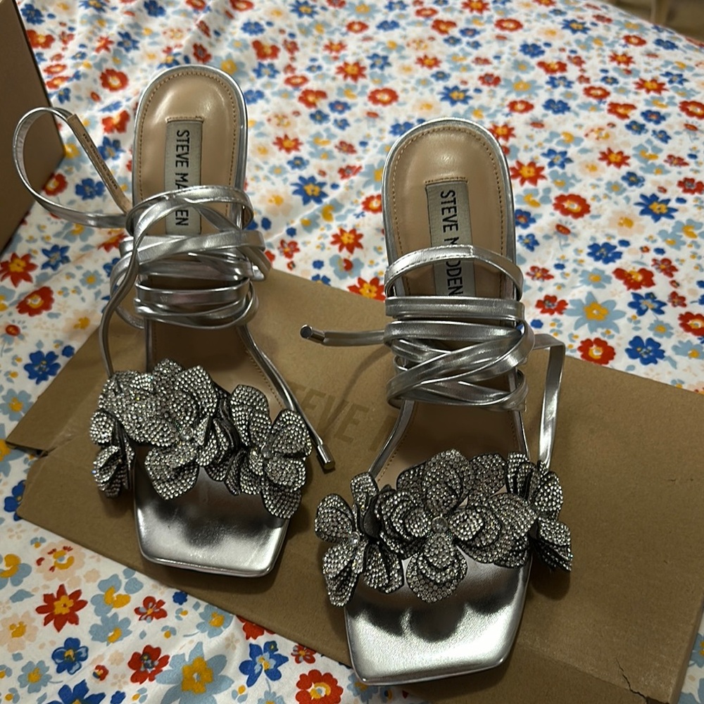 Steve Madden Silver Floral Heels